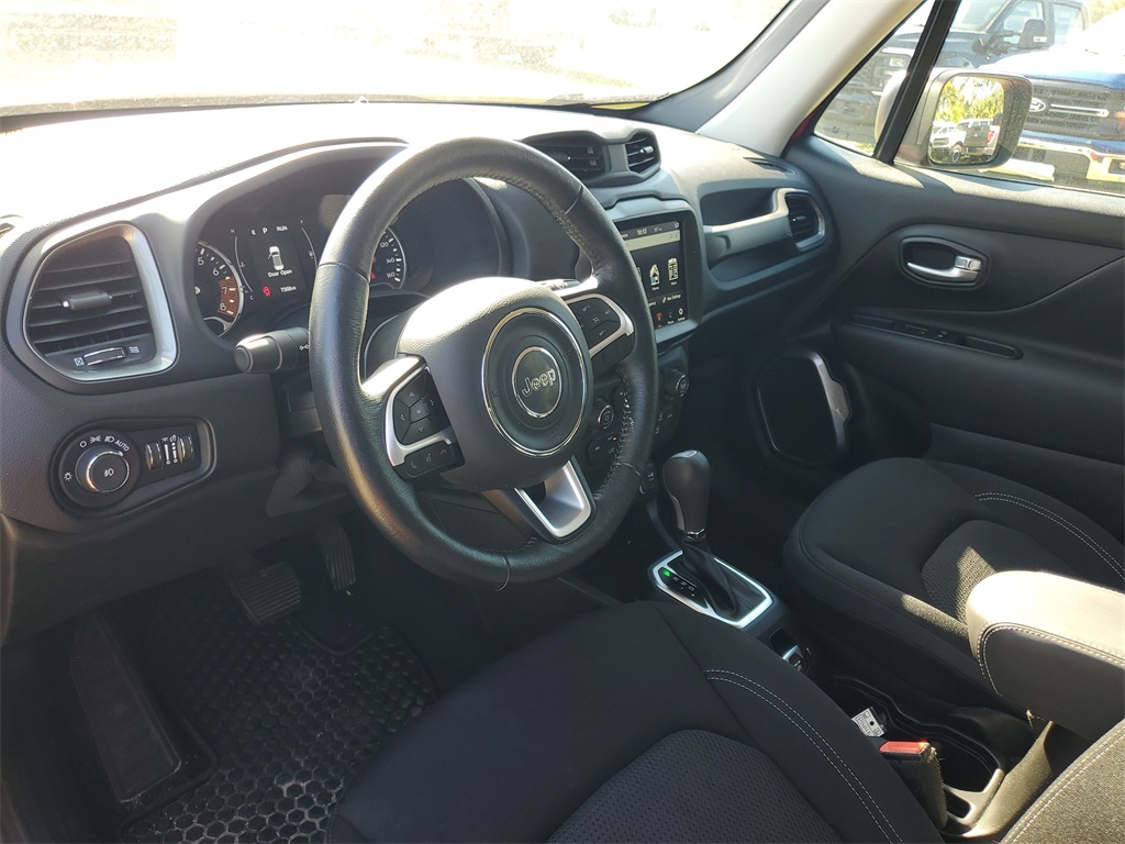 2023 Jeep Renegade Latitude photo 12