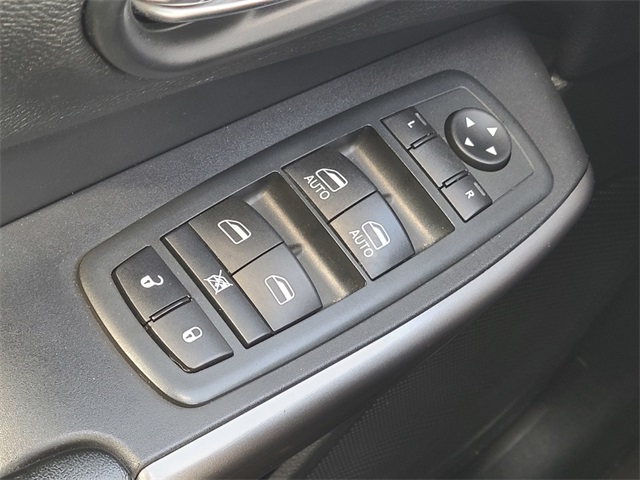 2020 Jeep Cherokee Latitude photo 29