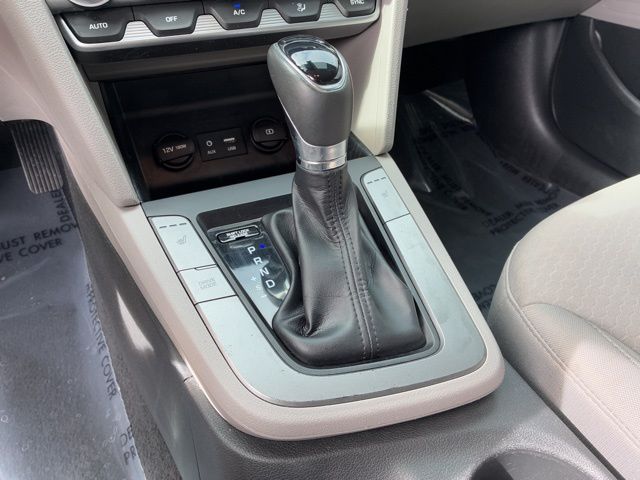 2020 Hyundai Elantra Value Edition photo 32