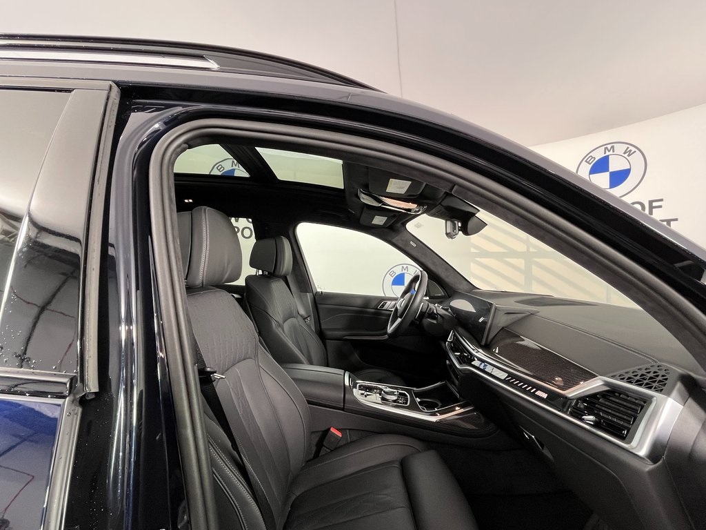 2025 Bmw X7 M60i photo 9