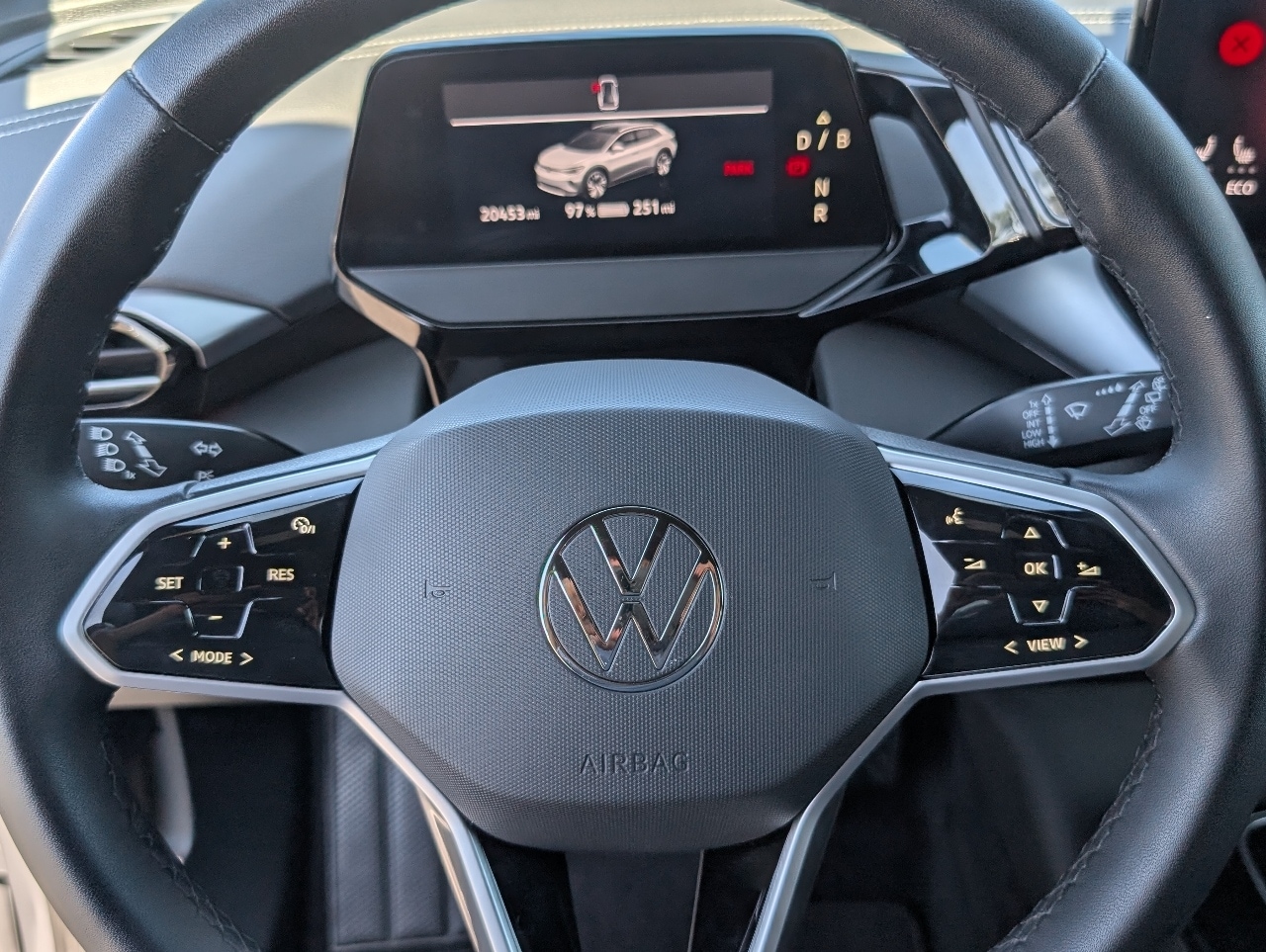 2023 Volkswagen ID.4 Pro photo 23