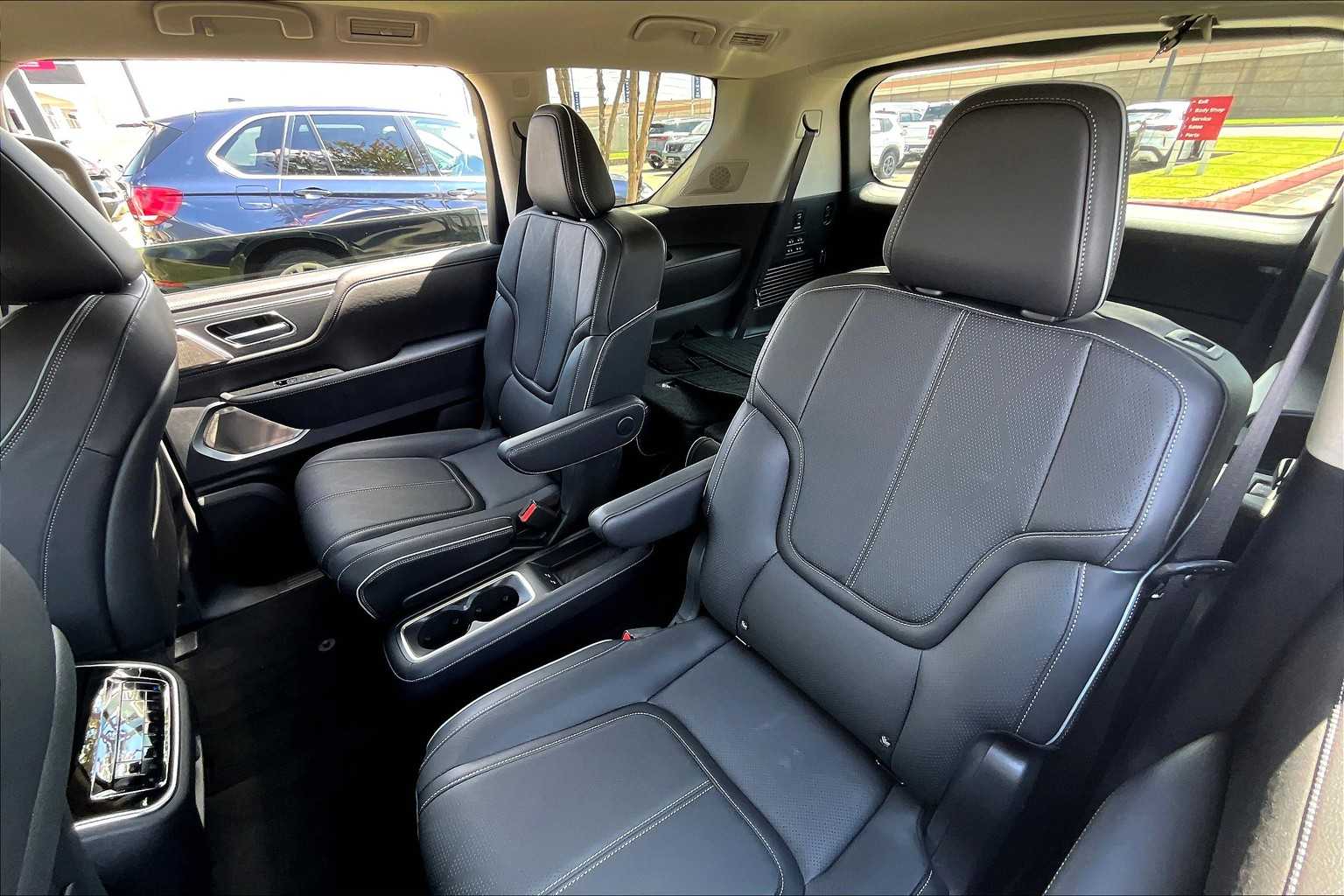 2025 Infiniti QX80 Sensory photo 17
