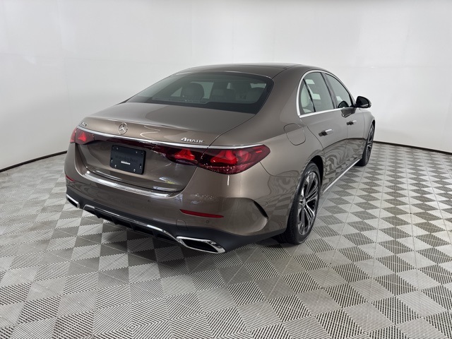 2026 Mercedes Benz E 4MATIC photo 7
