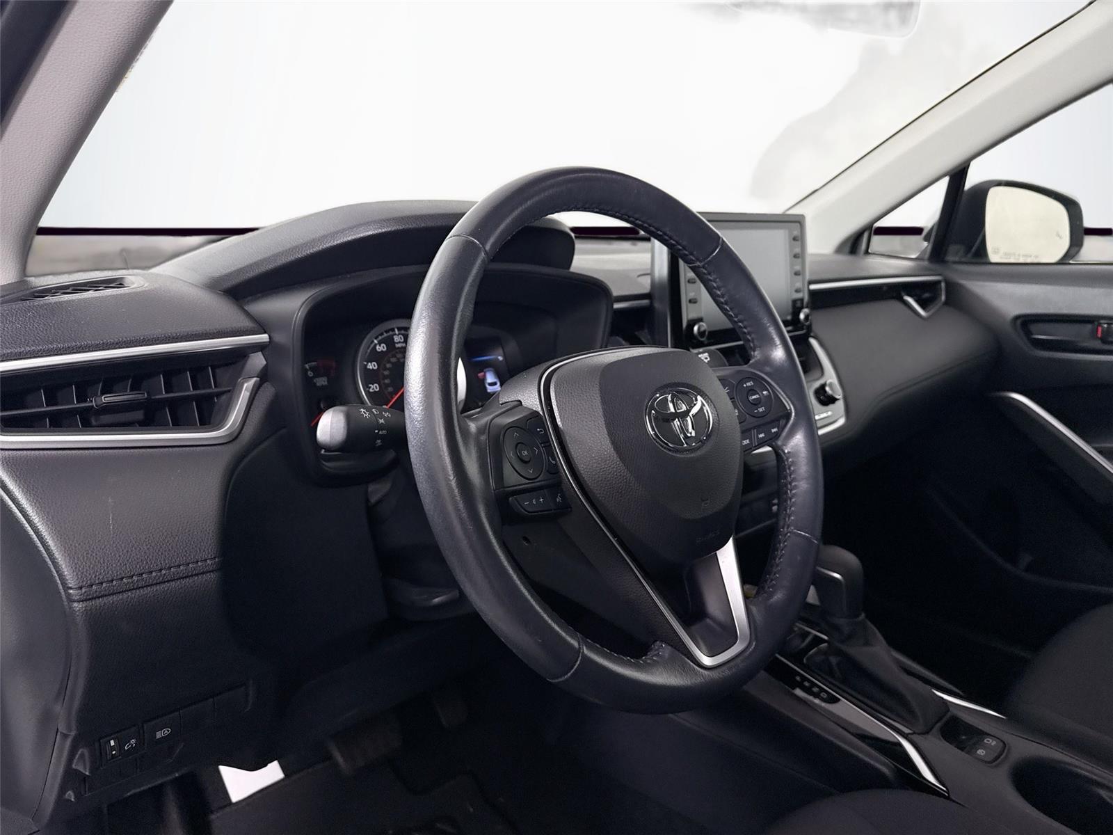 2022 Toyota Corolla Cross LE photo 10
