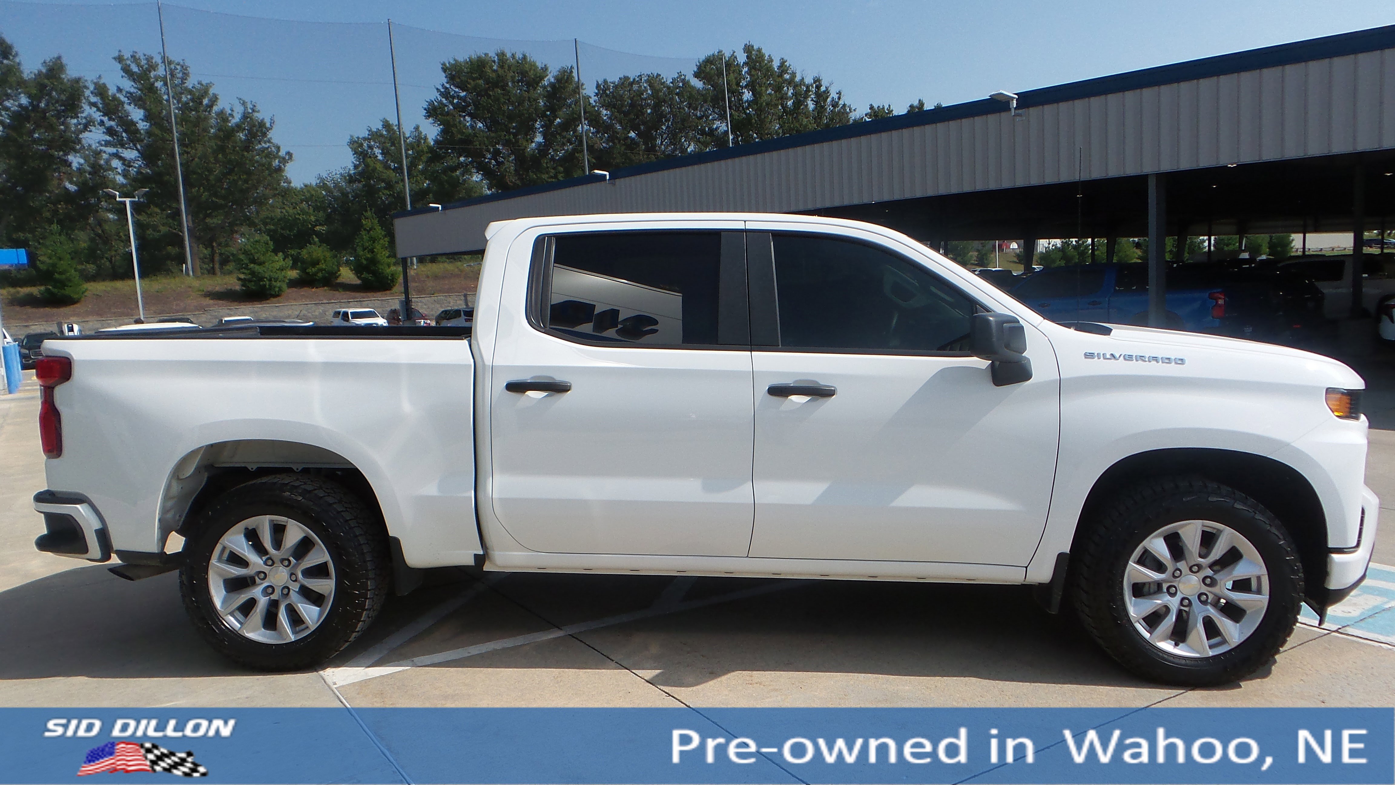 2021 Chevrolet Silverado Custom photo 5
