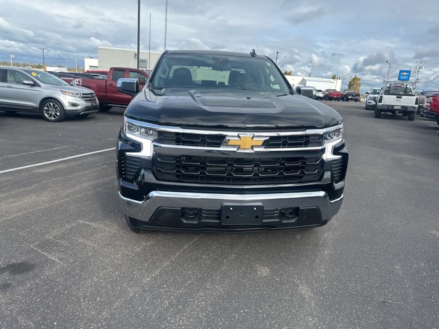 2026 Chevrolet Silverado 1500 LT photo 3