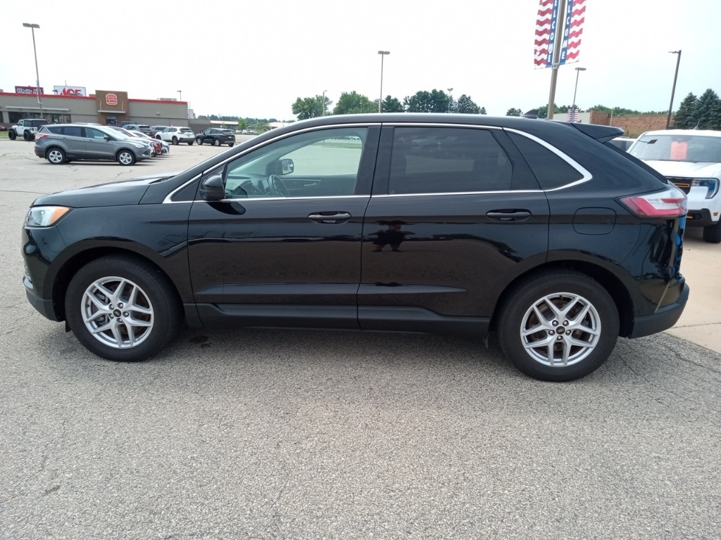 2023 Ford Edge SEL photo 11