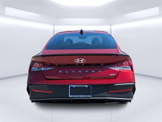 2025 Hyundai Elantra Hybrid SEL Sport photo 4
