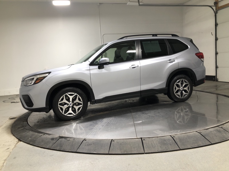 2020 Subaru Forester Premium photo 4