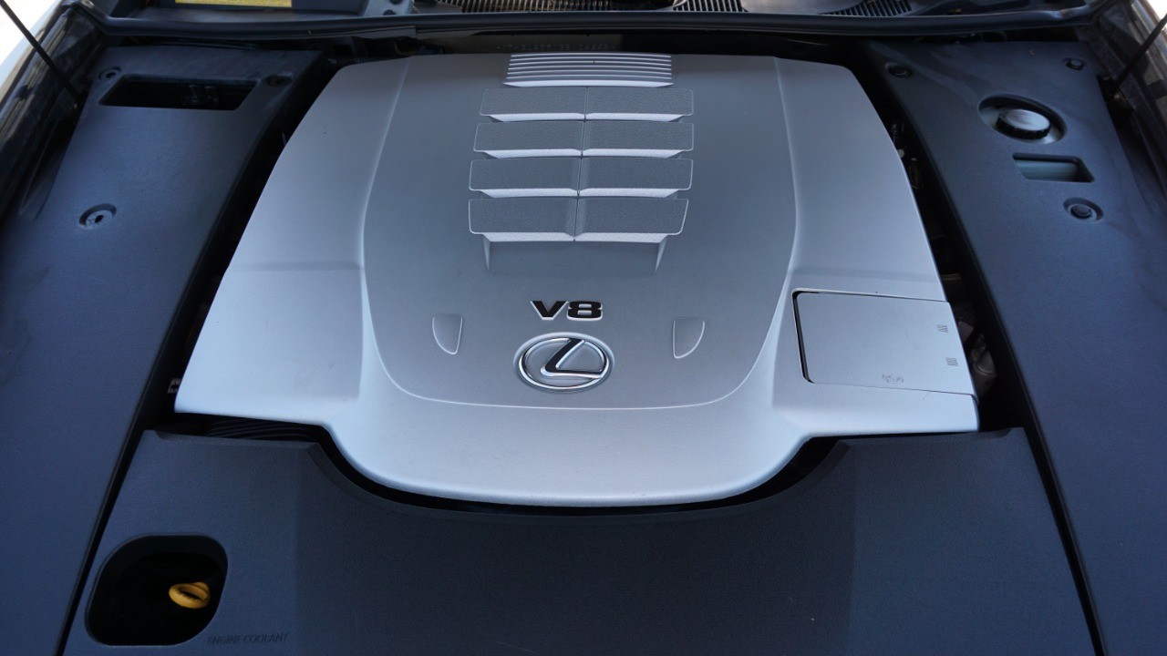 2011 Lexus LS 460 photo 34