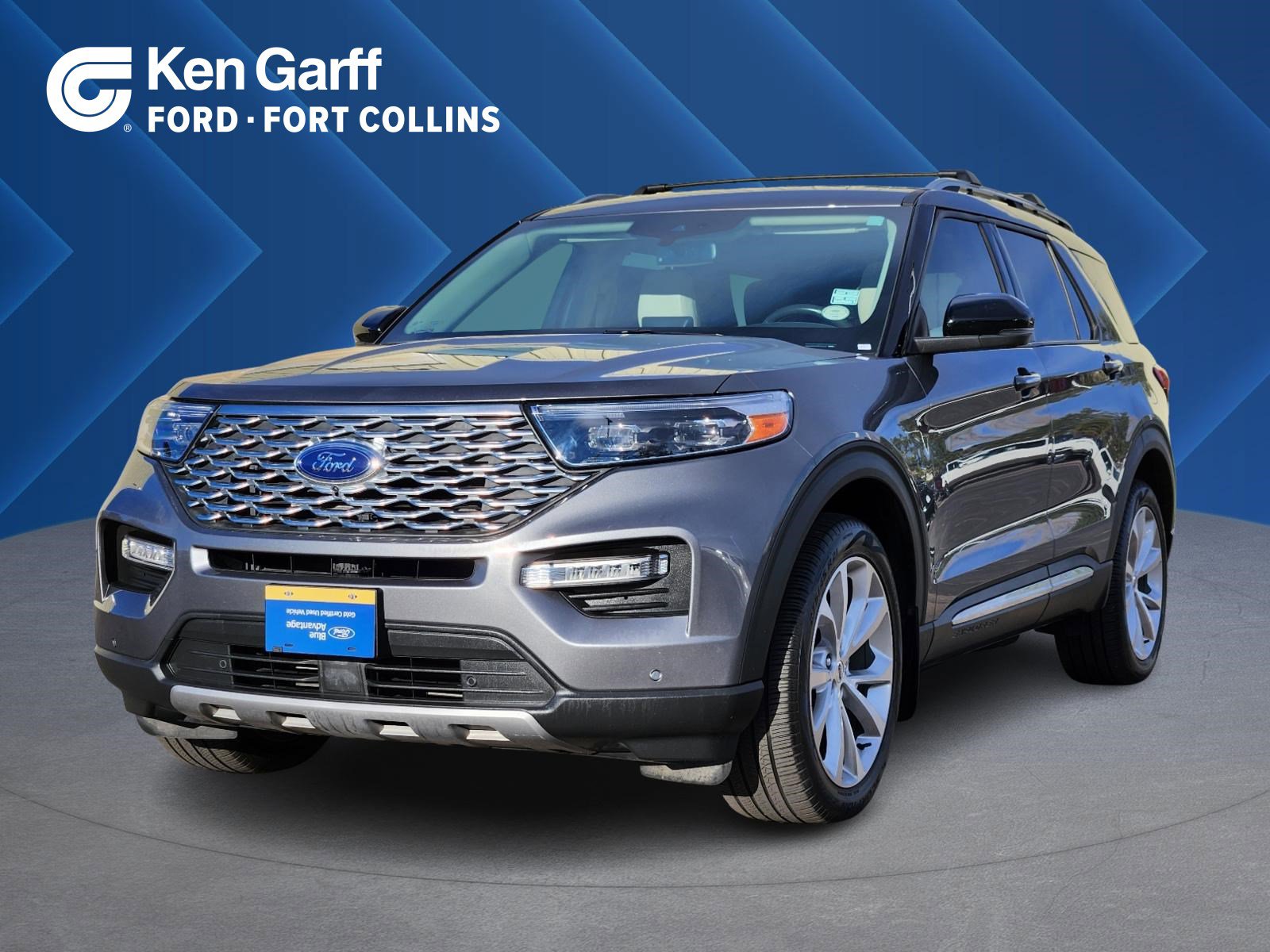 2022 Ford Explorer Platinum's photo