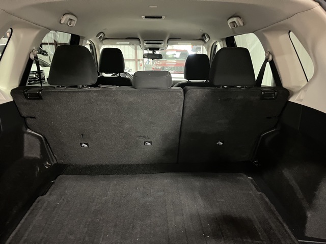 2024 Nissan Rogue SV photo 4