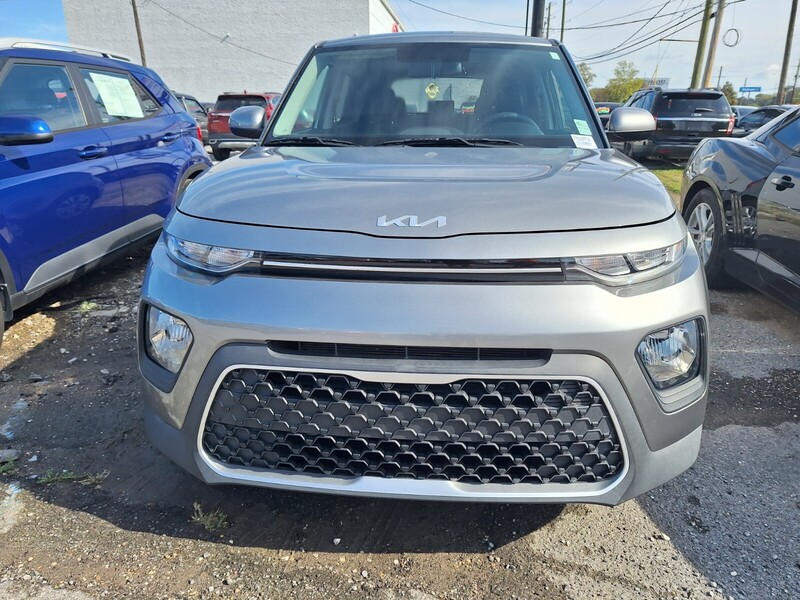 2022 Kia Soul LX photo 2