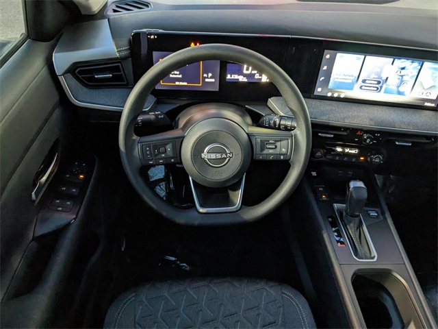 2026 Nissan Kicks SV photo 8