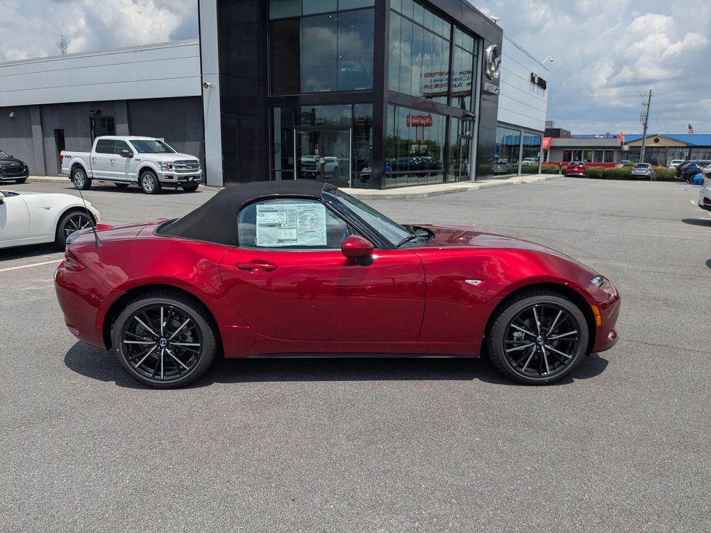 2025 Mazda MX-5 Miata Miata Grand Touring photo 3