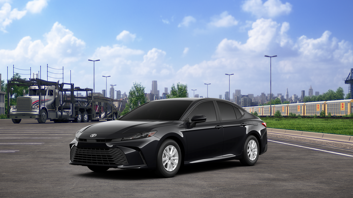 2026 Toyota Camry LE's photo