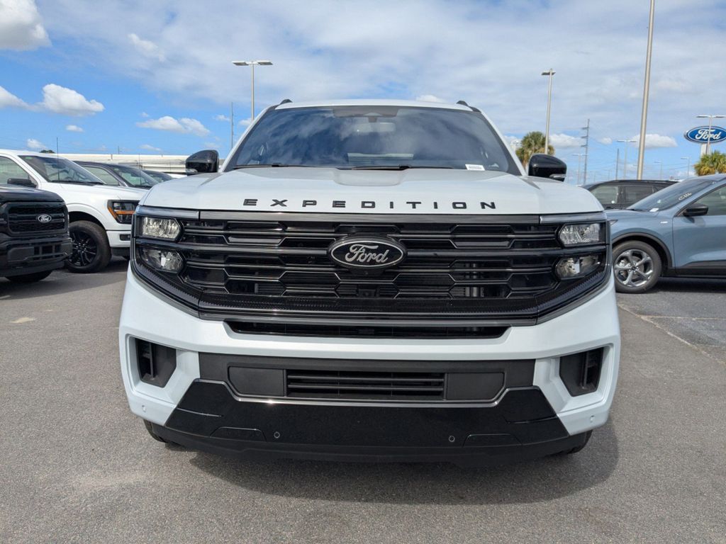 2025 Ford Expedition Platinum MAX photo 7
