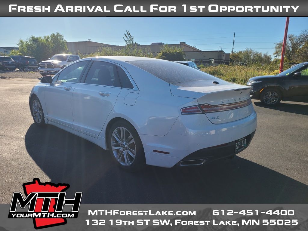2013 Lincoln MKZ Base photo 3