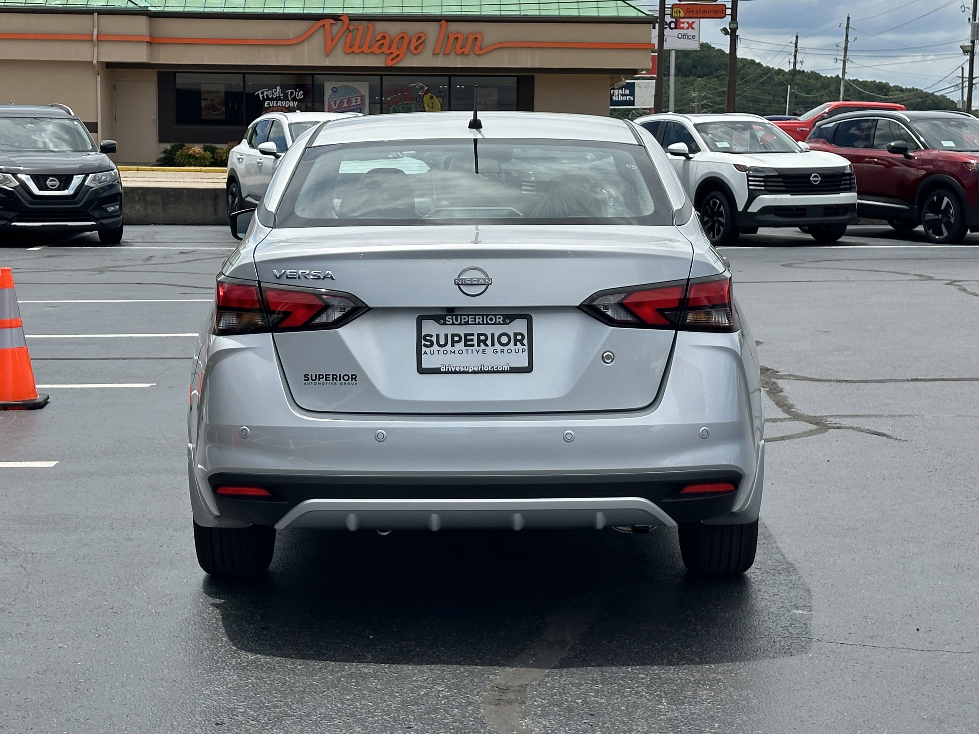 2025 Nissan Versa S photo 4