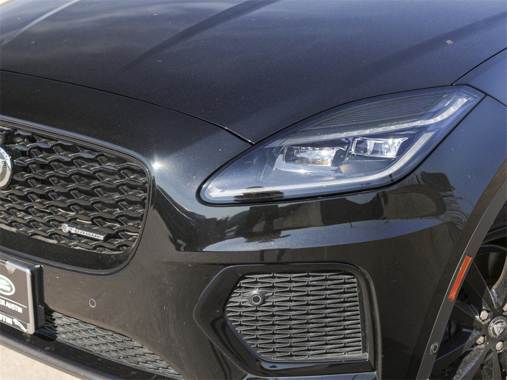 2024 Jaguar E-PACE R-Dynamic SE photo 2