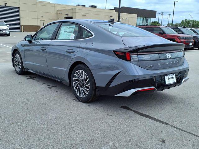 2025 Hyundai Sonata Hybrid Limited photo 3