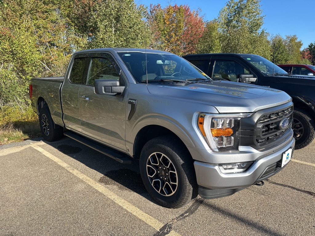 2023 Ford F-150 XLT photo 2