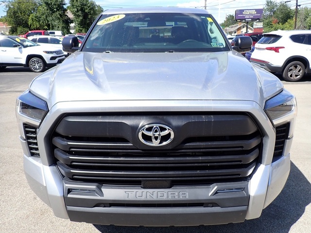 2023 Toyota Tundra SR5 CrewMax photo 9