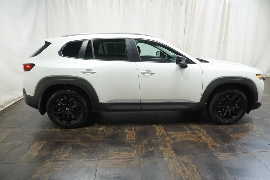 2024 Mazda CX-50 2.5 Select photo 3