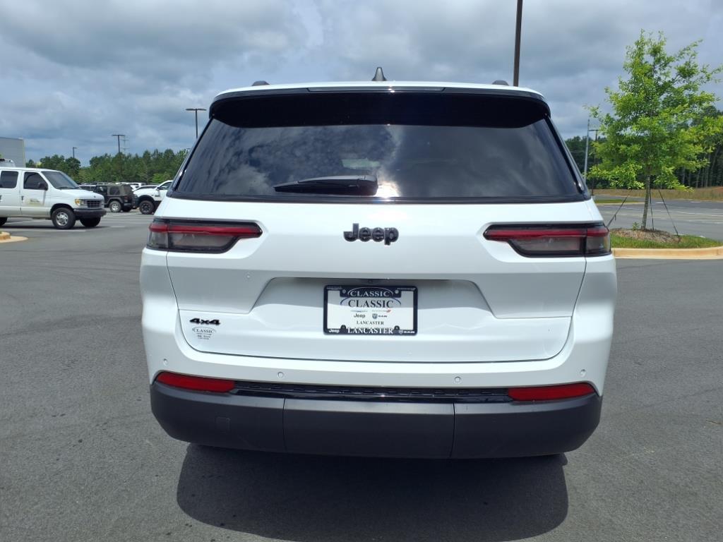 2025 Jeep Grand Cherokee Altitude X photo 16