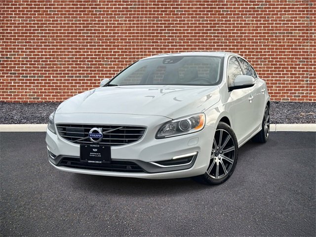 2017 Volvo S60 Platinum's photo