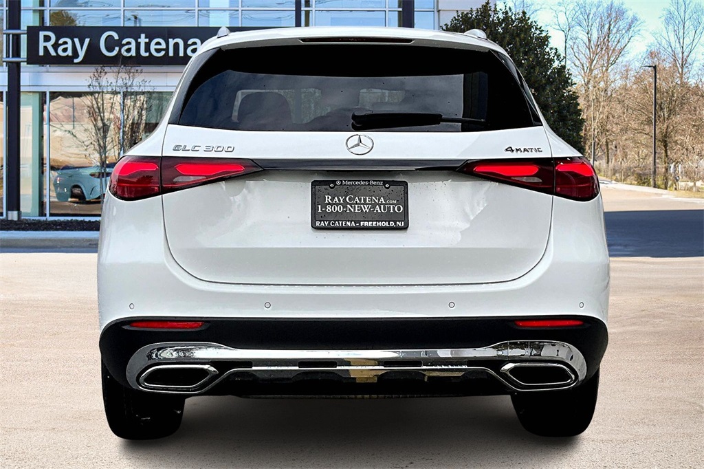 2026 Mercedes Benz GLC 300 4MATIC photo 3