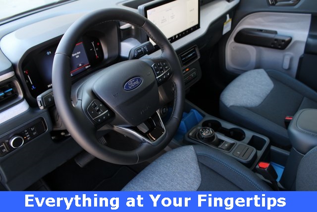 2025 Ford Maverick XLT photo 2