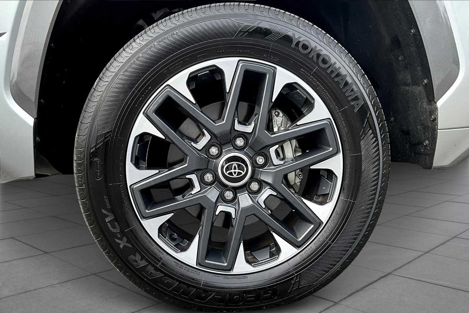 2024 Toyota Tundra Limited photo 9