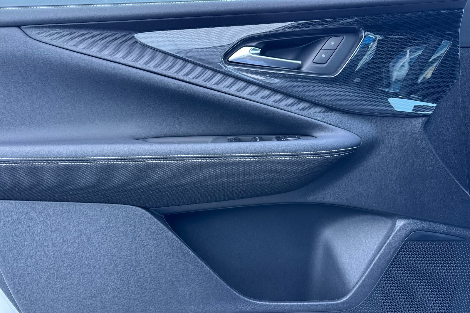 2025 Chevrolet Blazer EV photo 11