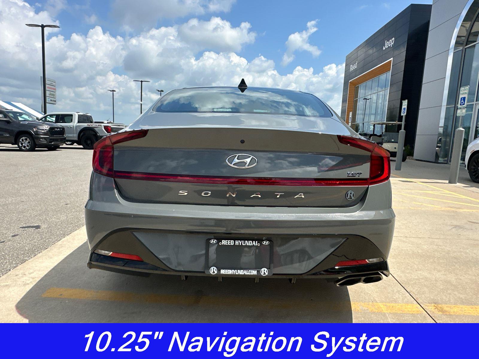 2021 Hyundai Sonata SEL Plus photo 3