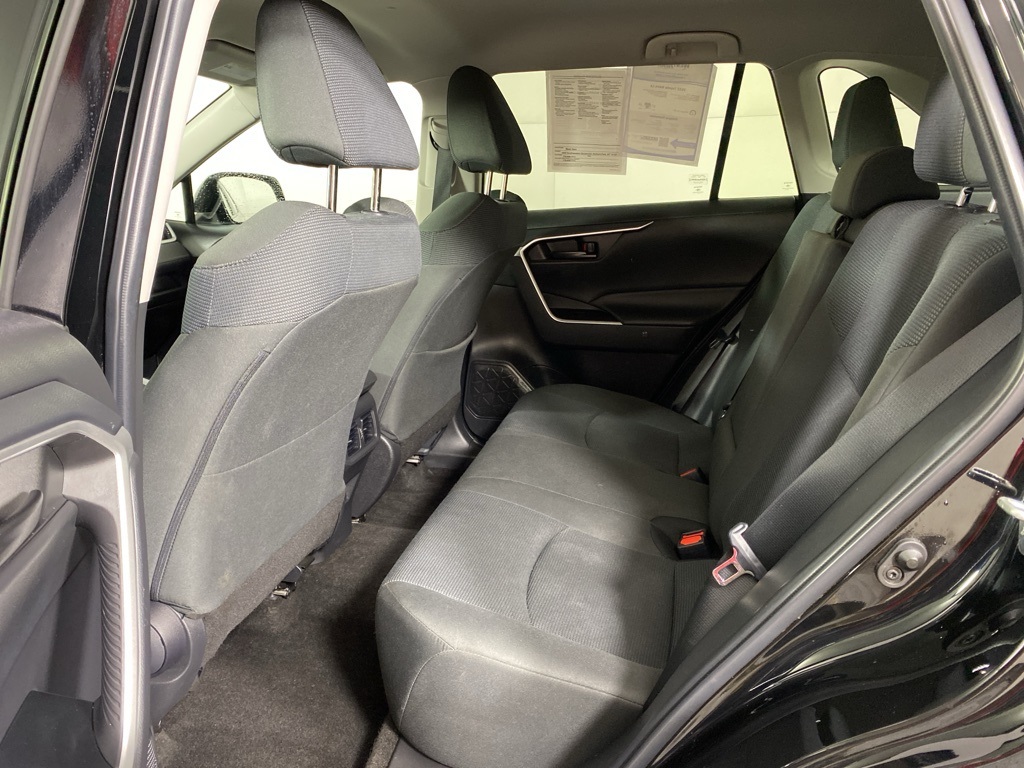2023 Toyota RAV4 LE photo 17