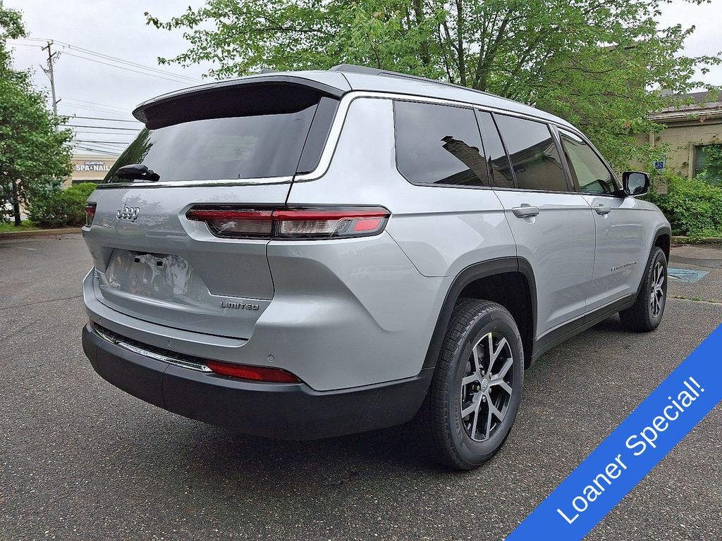 2025 Jeep Grand Cherokee Limited photo 2