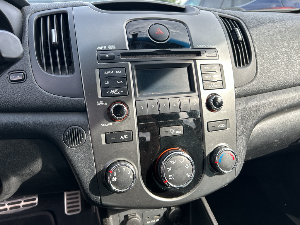 2011 Kia Forte SX photo 7