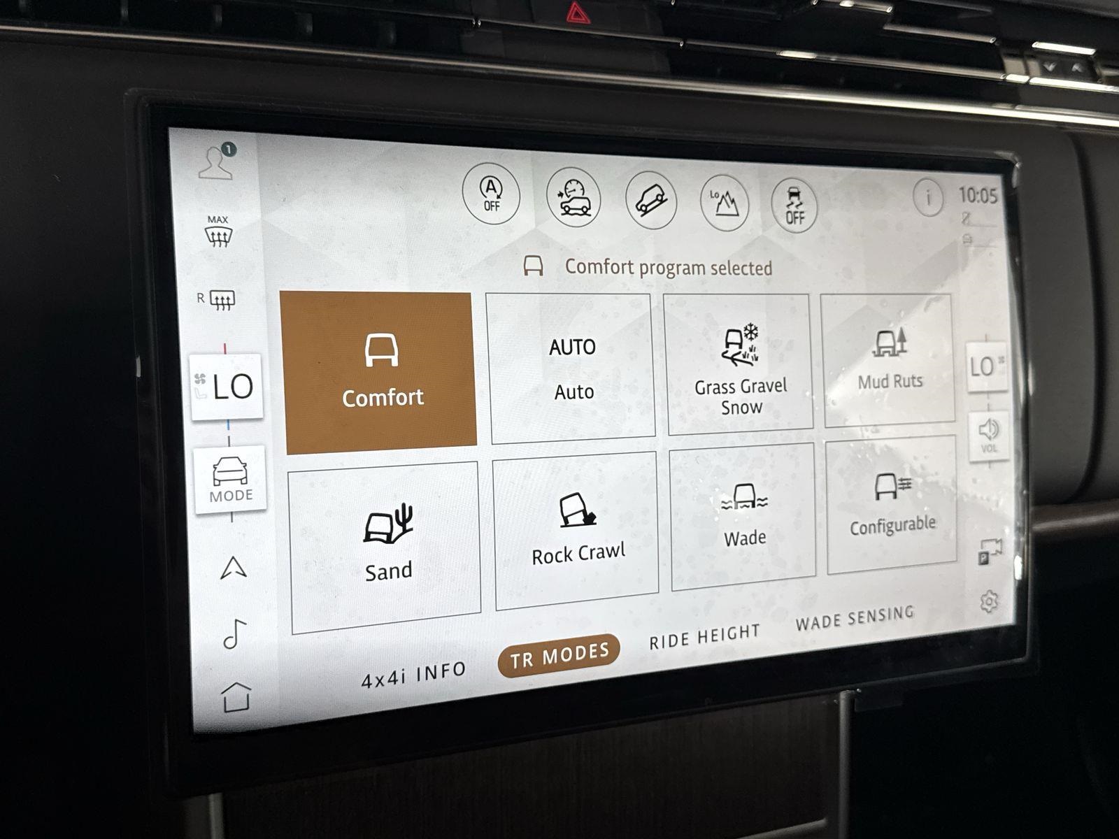 2025 Land Rover Range Rover SE photo 19