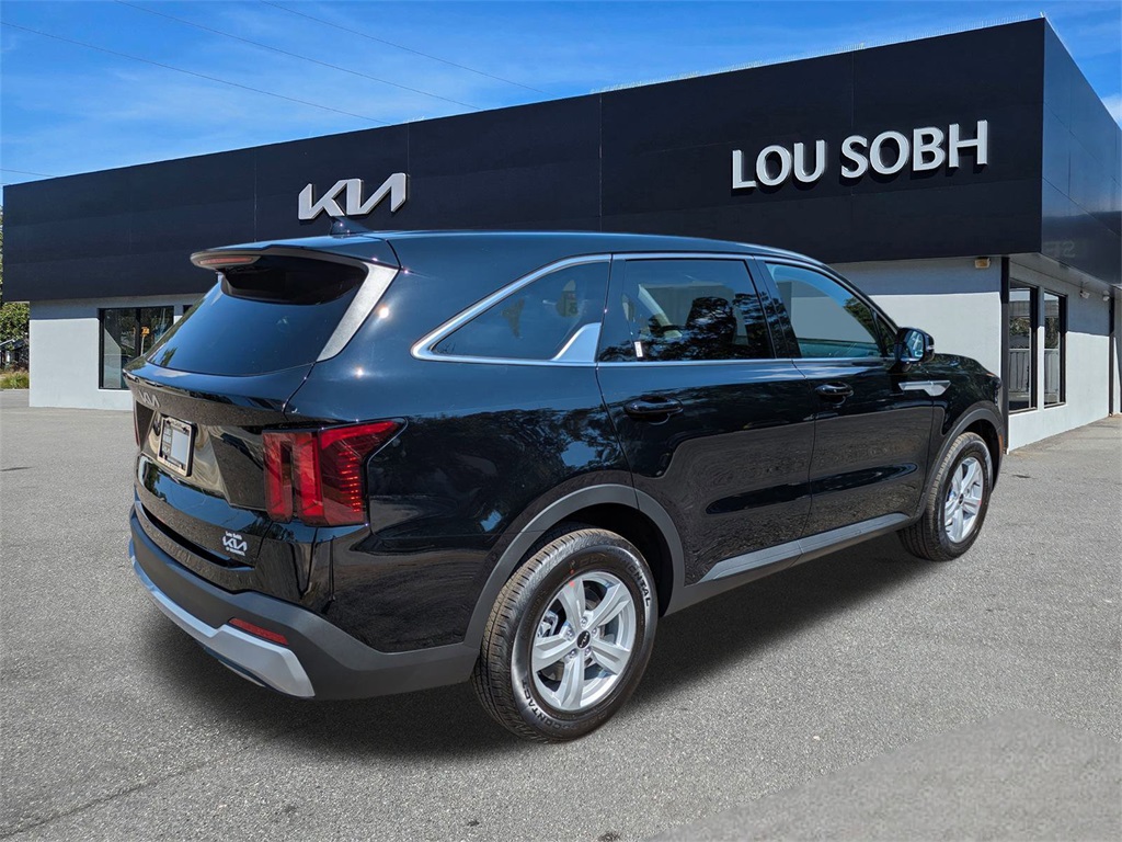 2026 Kia Sorento LX photo 2