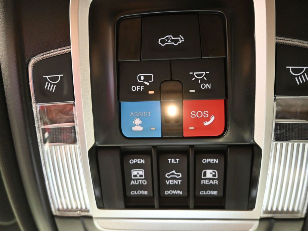 2026 Ram 2500 Laramie photo 13
