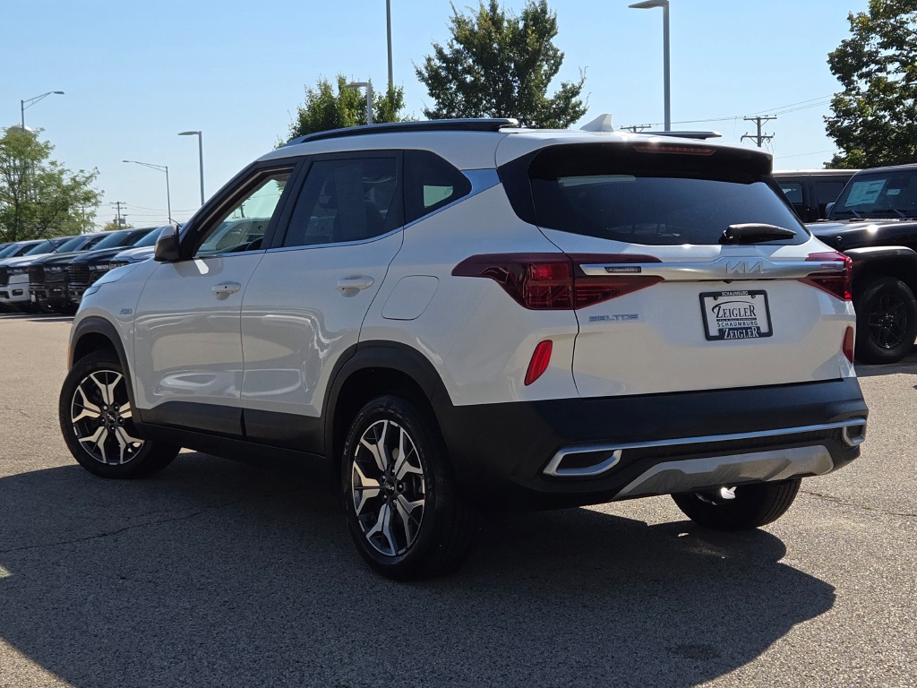 2022 Kia Seltos EX photo 14