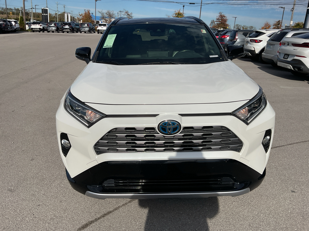 2020 Toyota RAV4 Hybrid XSE photo 2