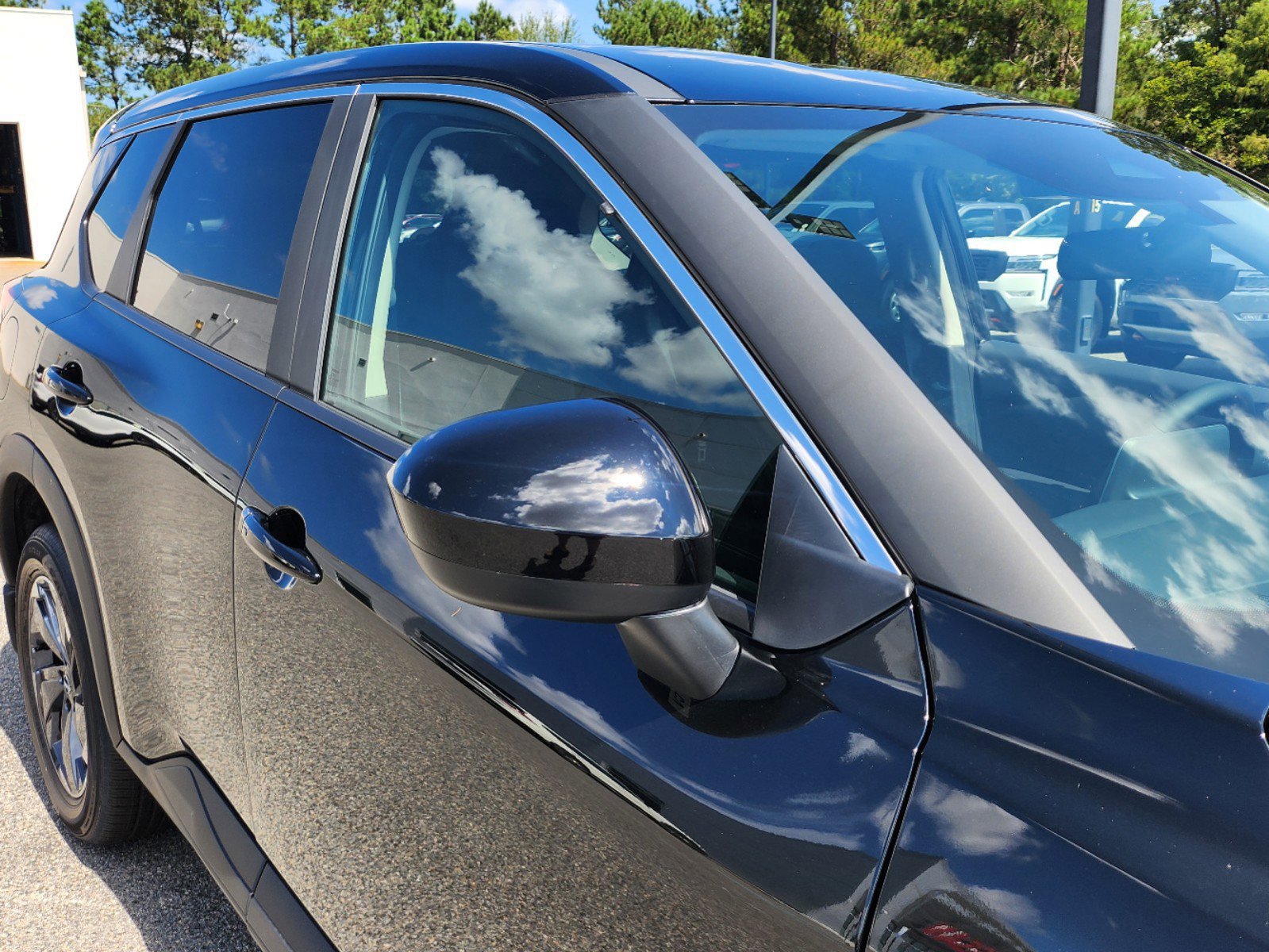 2026 Nissan Rogue SV photo 12