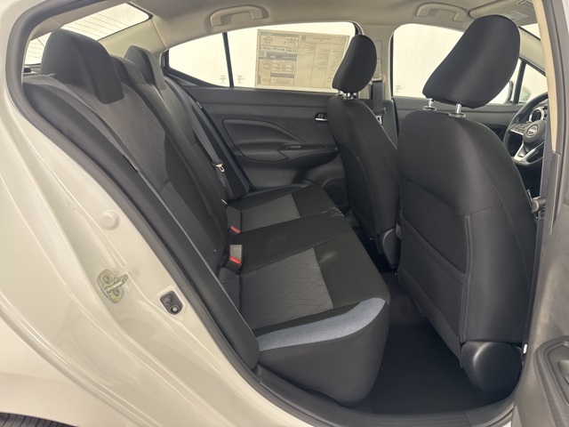 2025 Nissan Versa 1.6 SV photo 23