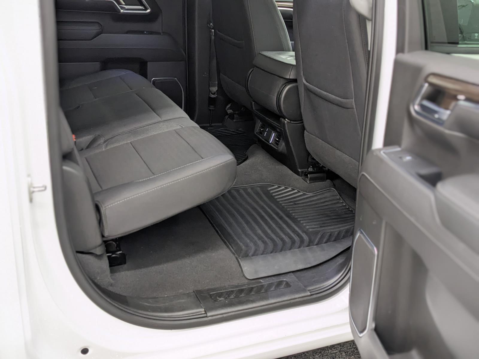 2023 Chevrolet Silverado 1500 photo 18