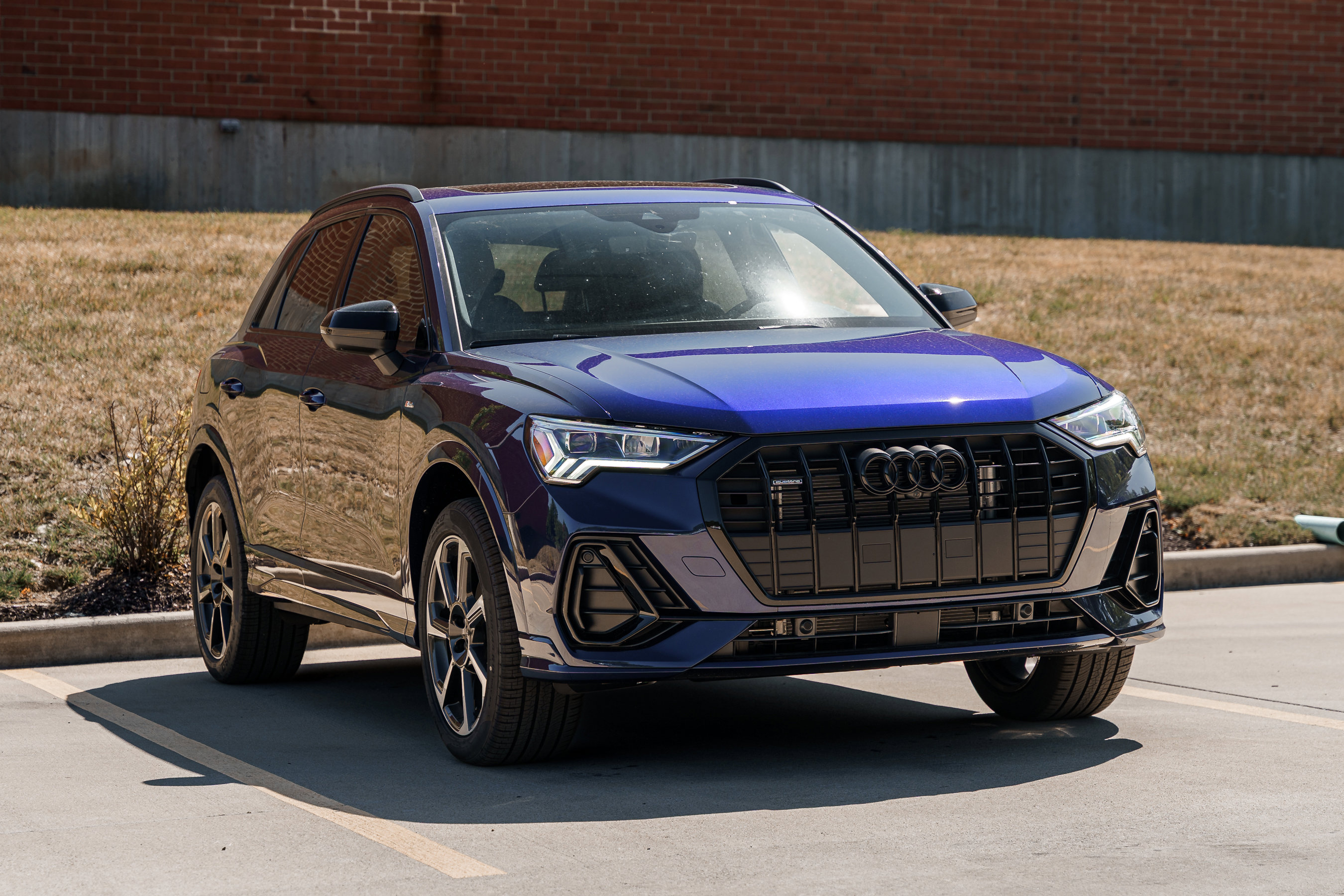 2025 Audi Q3 S line Premium Plus photo 2