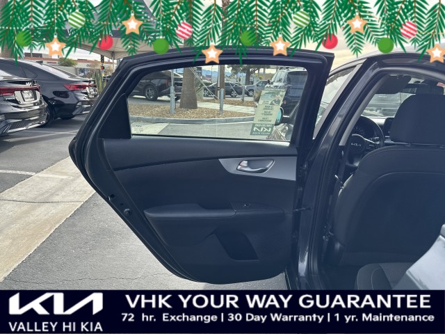 2023 Kia Forte LXS's photo