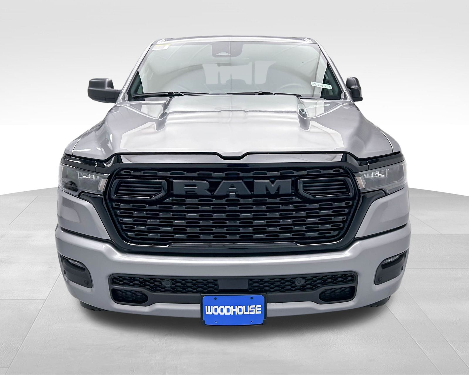 2025 Ram 1500 Tradesman photo 2