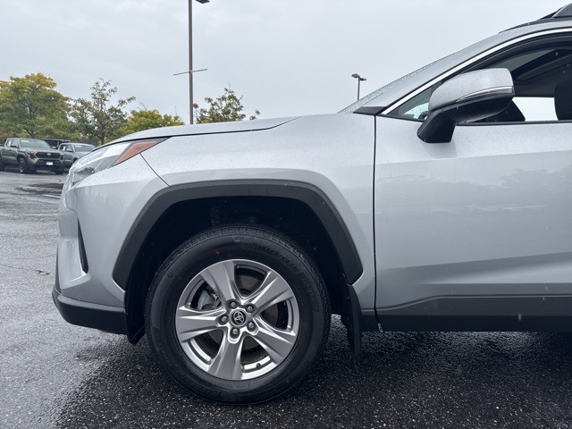 2022 Toyota RAV4 XLE photo 35